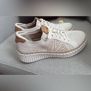 Skechers Women's Knit Lace-Up Sneakers in Cream and Tan